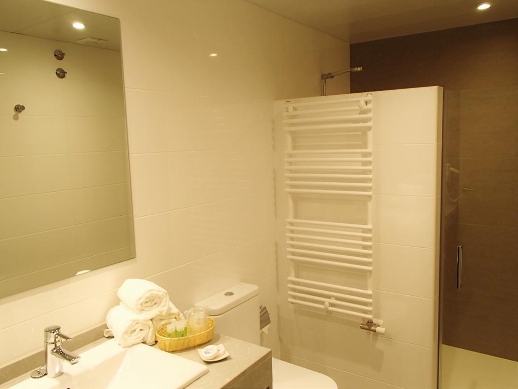 Apartamentos Voramar Castelldefels Exterior photo