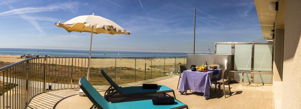 Apartamentos Voramar Castelldefels Exterior photo